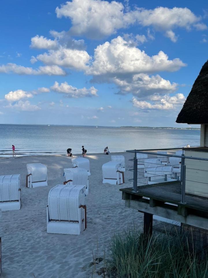 Traumhaftes Familiendomizil In Scharbeutz - Strand 500M, Kostenlos Parken, Garten Eksteriør billede